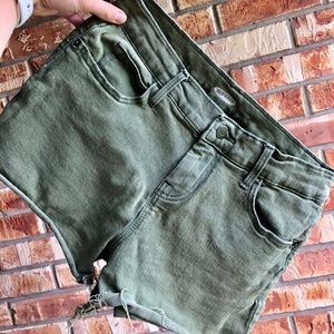 OLD NAVY BOYFRIEND SHORTS
